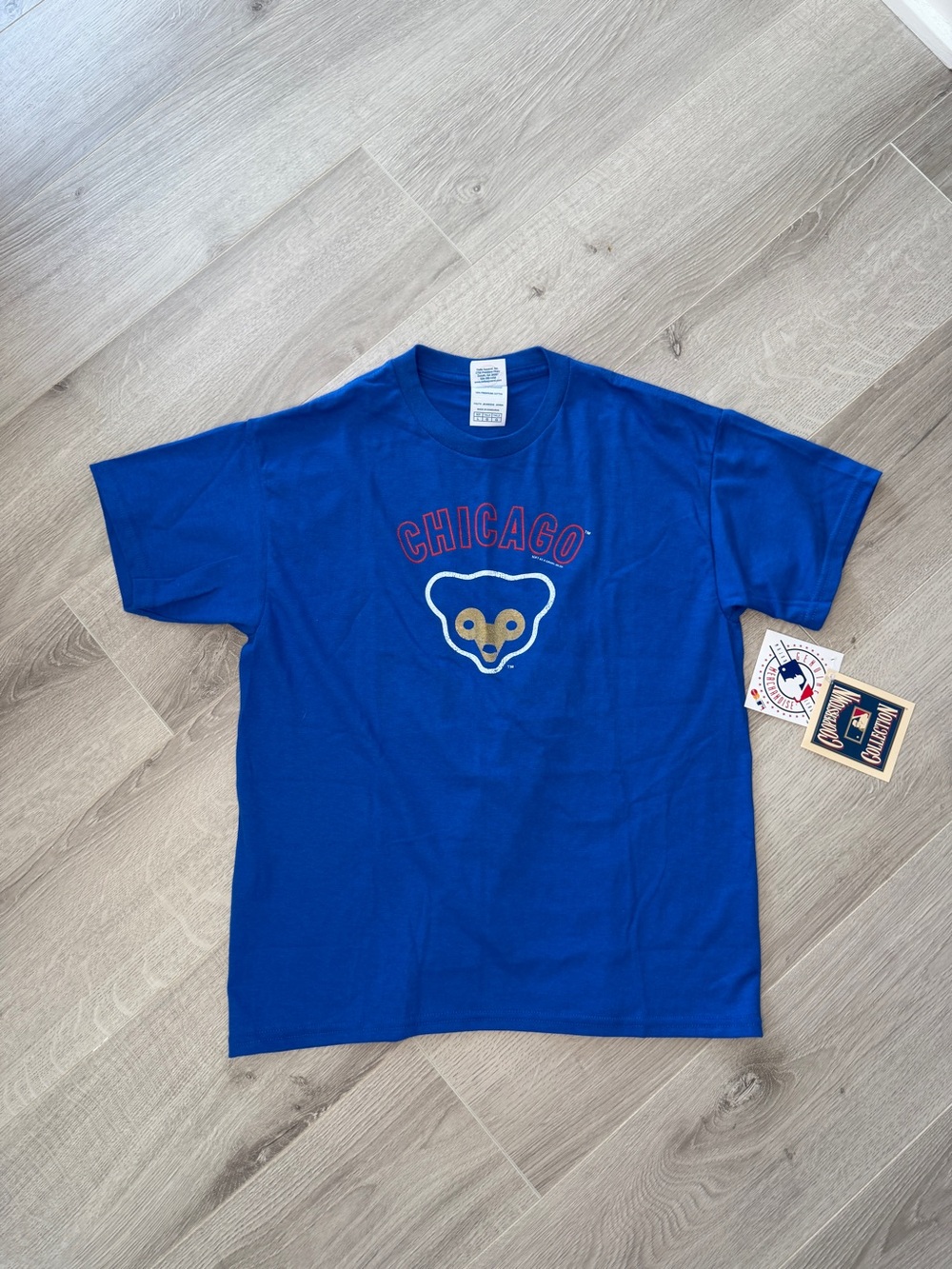 Vintage Chicago Cubs Cooperstown Collection Tee Youth Large NWT Walking Bear